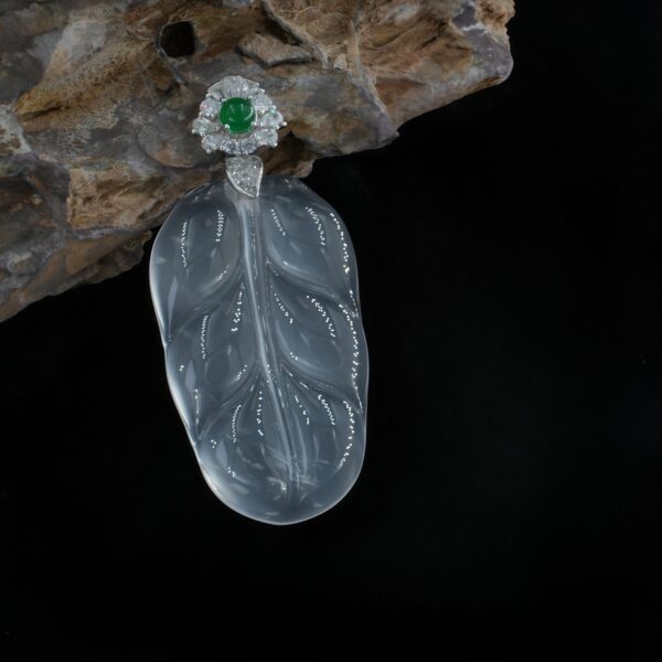 Vanying Stone Leaf-Carved Jadeite Pendant