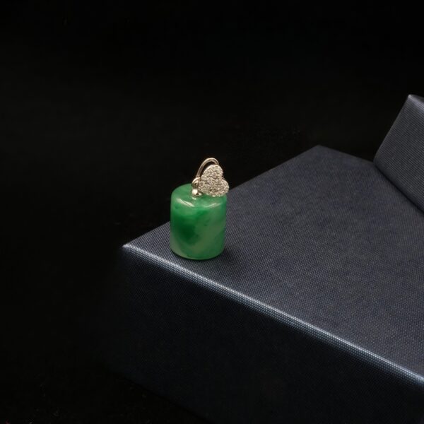 Vanying Stone Cylindrical Green Jadeite Pendant